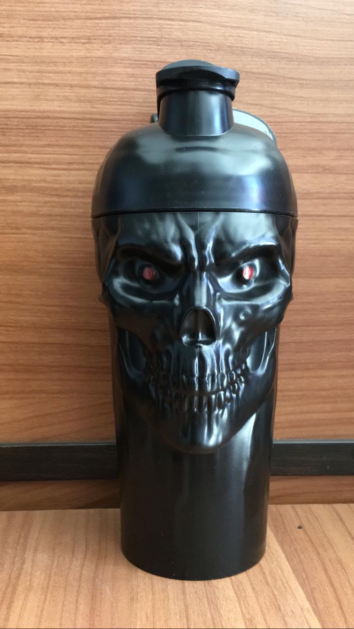 SHAKER COBRA OJOS ROJOS
