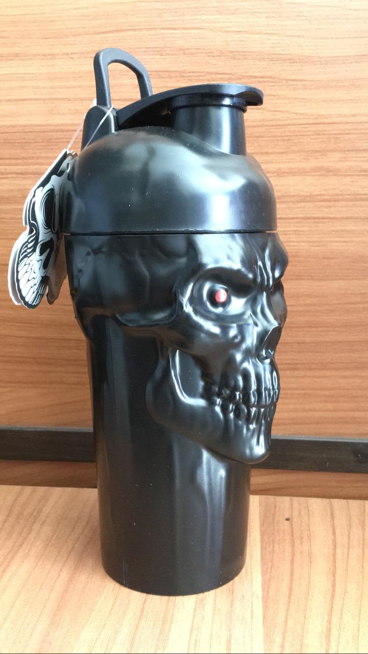 SHAKER COBRA OJOS ROJOS